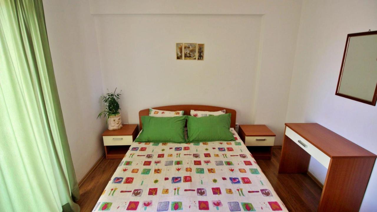 Apartments Marko Nemira Omis Luaran gambar