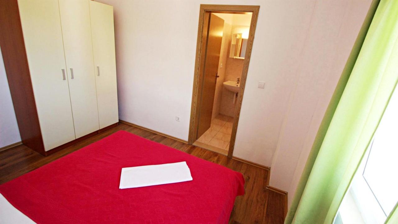 Apartments Marko Nemira Omis Luaran gambar