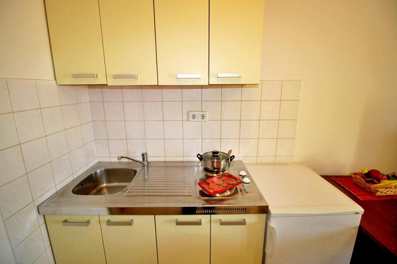 Apartments Marko Nemira Omis Luaran gambar