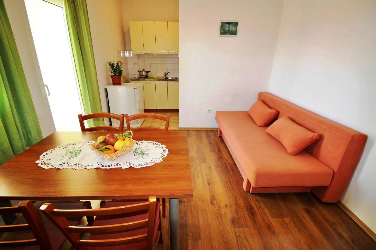 Apartments Marko Nemira Omis Luaran gambar