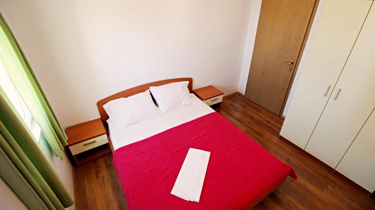 Apartments Marko Nemira Omis Luaran gambar