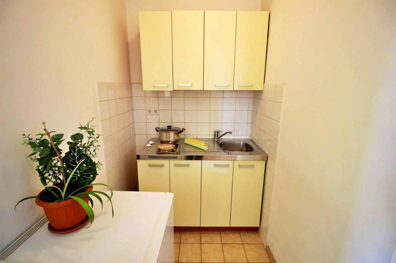 Apartments Marko Nemira Omis Luaran gambar