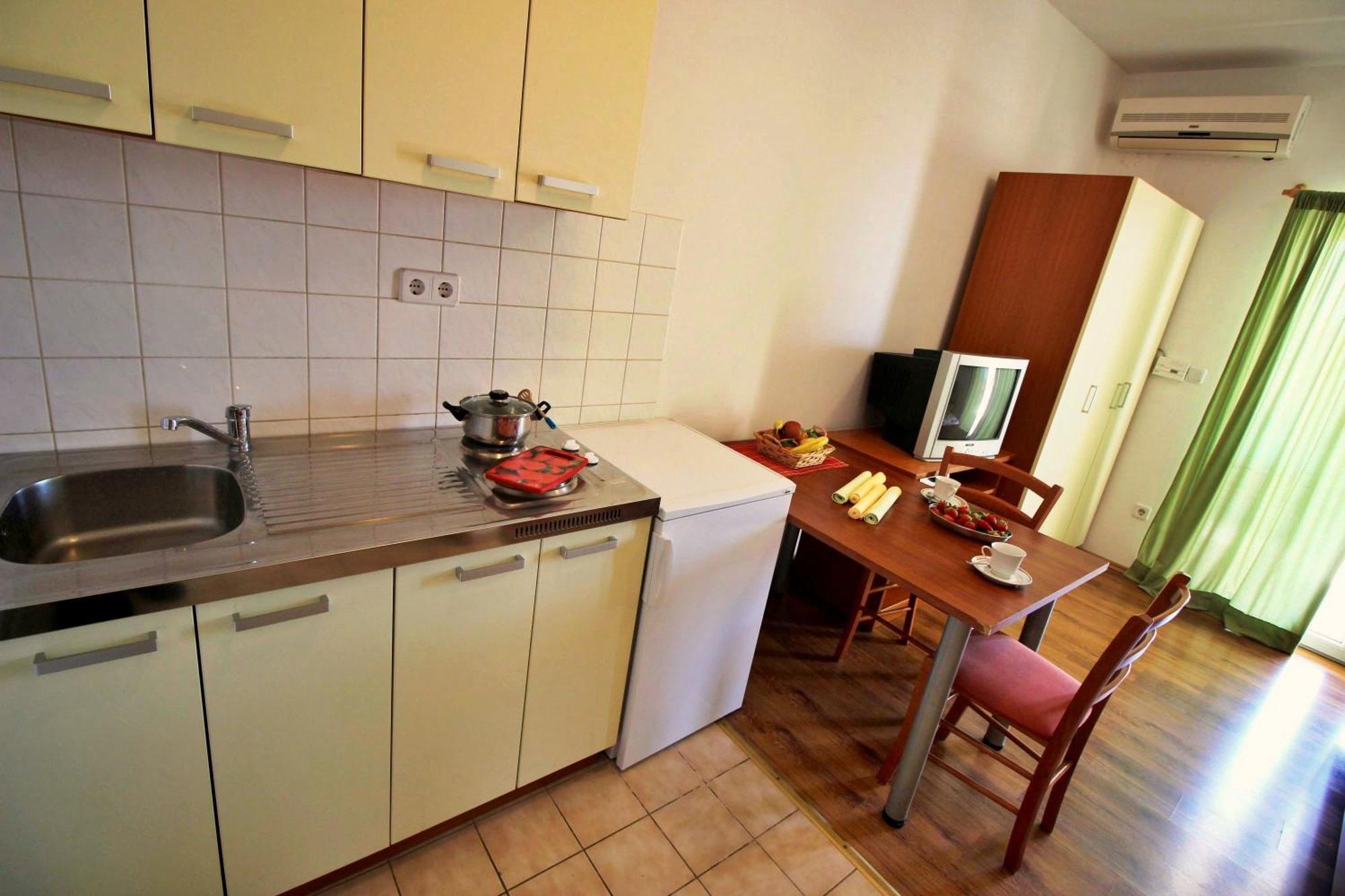 Apartments Marko Nemira Omis Bilik gambar